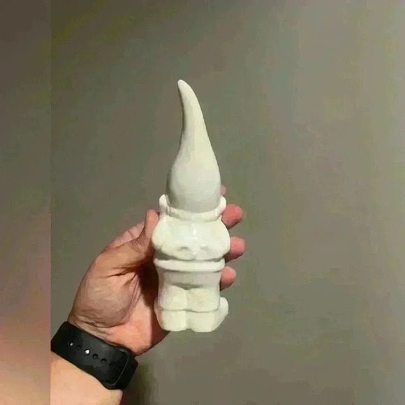 Adorable ceramic gnome-decor - Picture 2 of 4